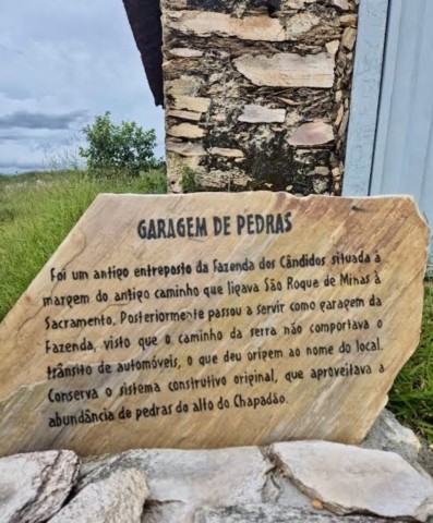 Garagem de Pedras - Serra da Canastra
